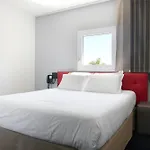 Hotel Restaurant Kyriad Frejus