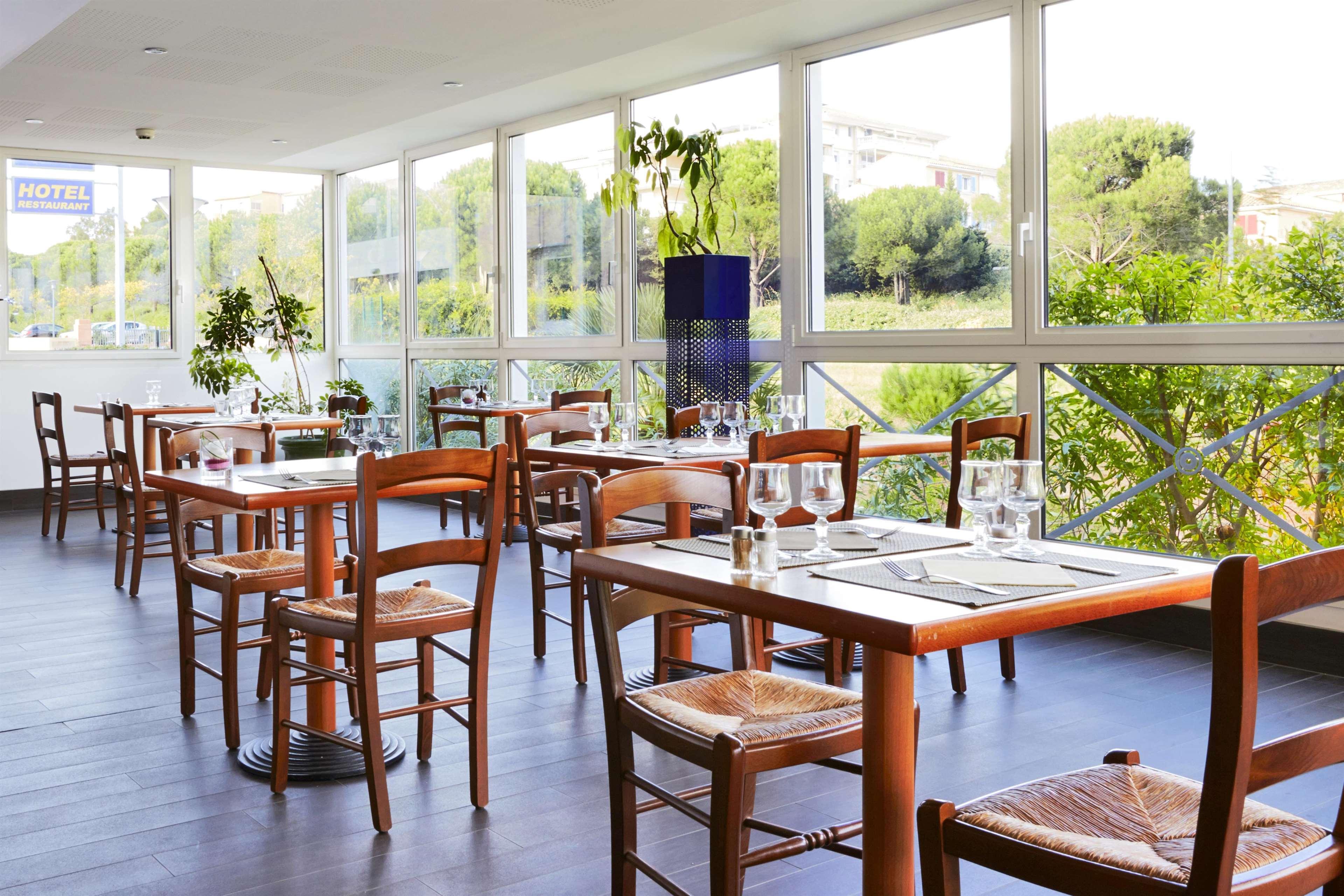Restaurant Kyriad Hotel 3*