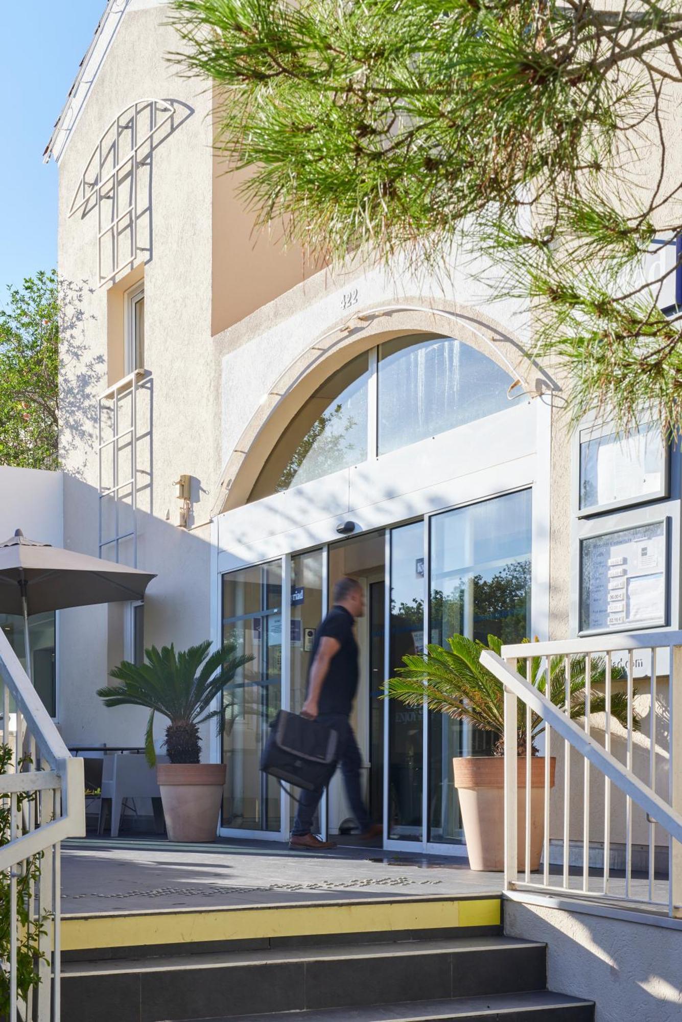 Hotel Restaurant Kyriad 3*