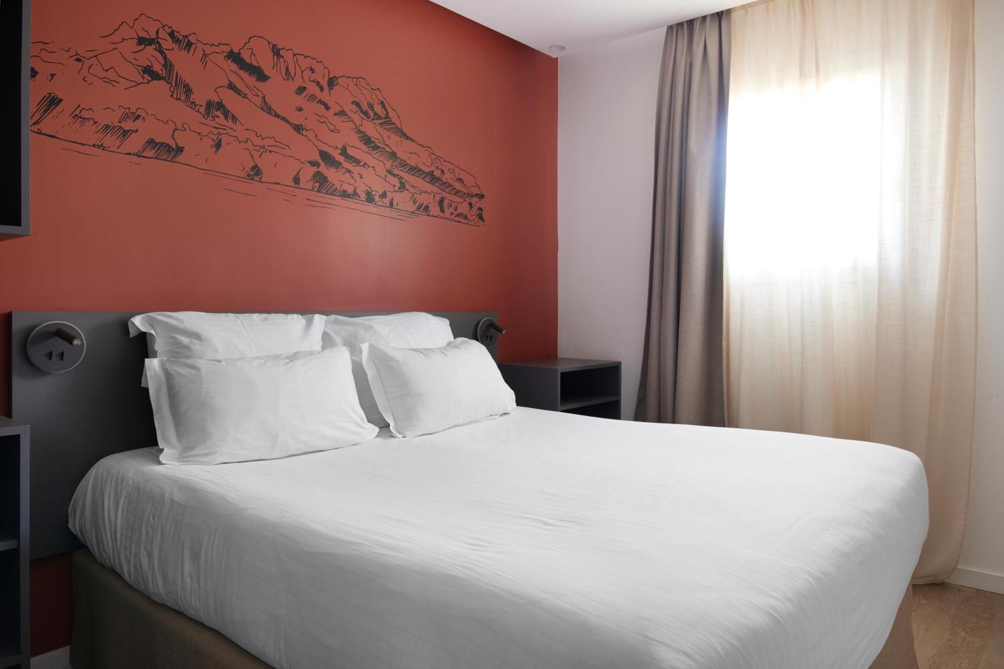 Hotel Restaurant Kyriad Frejus